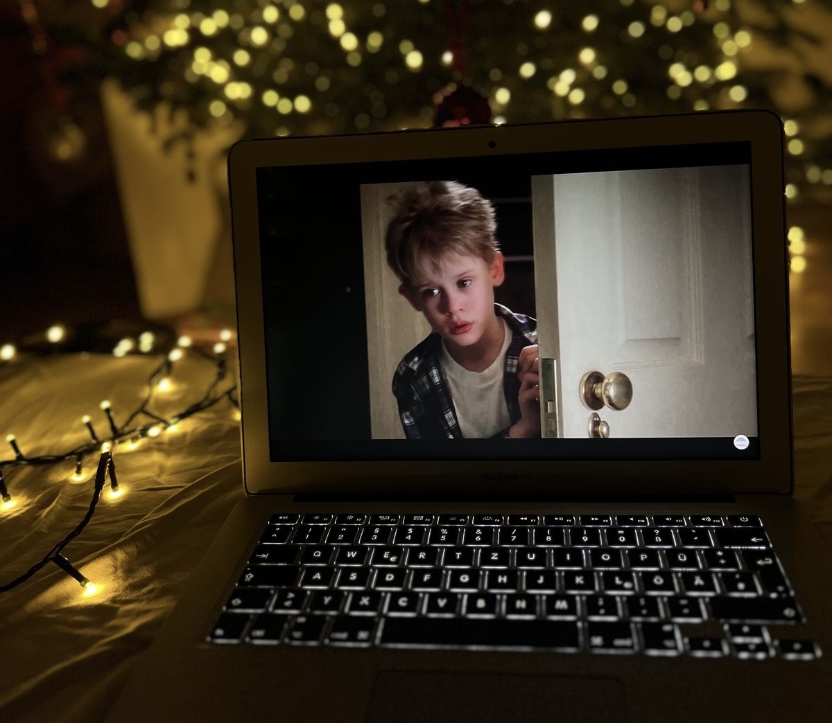 Natale in TV 2025 con film Disney e grandi classici natalizi